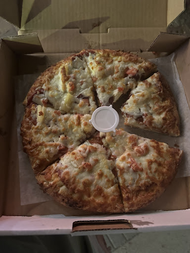 Photo of Real Canadian Pizza & Donair | Halal Pizza | Halal Wraps | Halal Wings | Platters - 702 Broadway Ave, Saskatoon, SK S7N 1B4